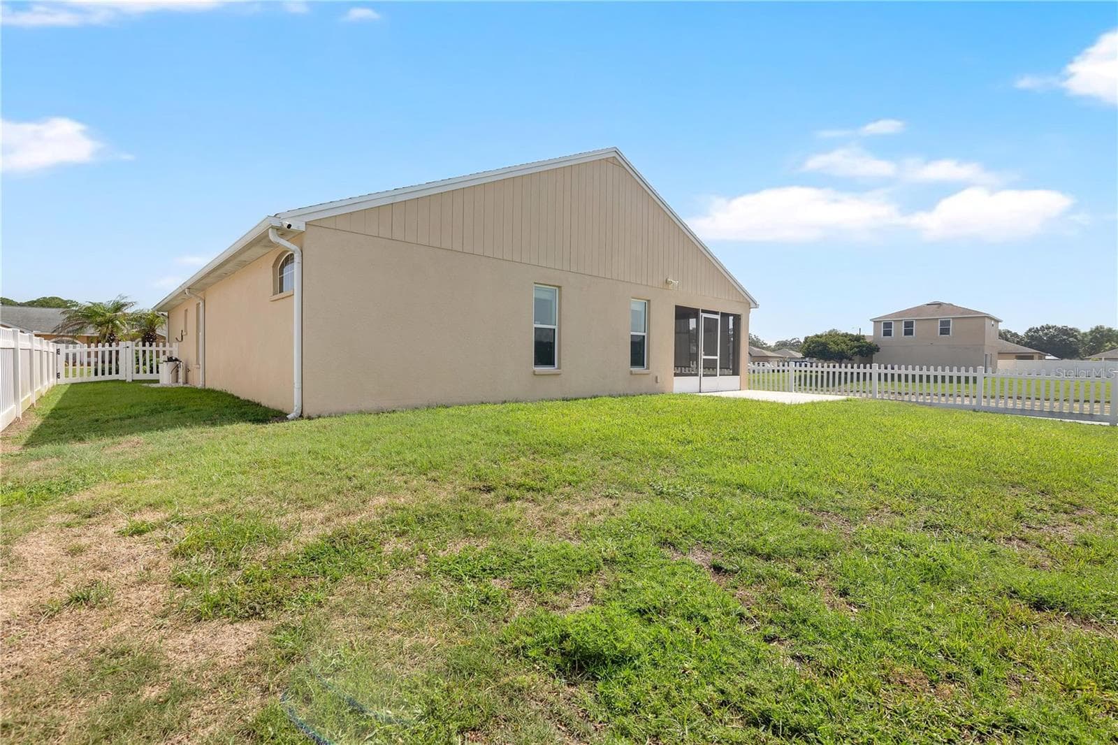 Single Family Residence at 4919 ST JAMES DR, WINTER HAVEN, photo 8 of 31