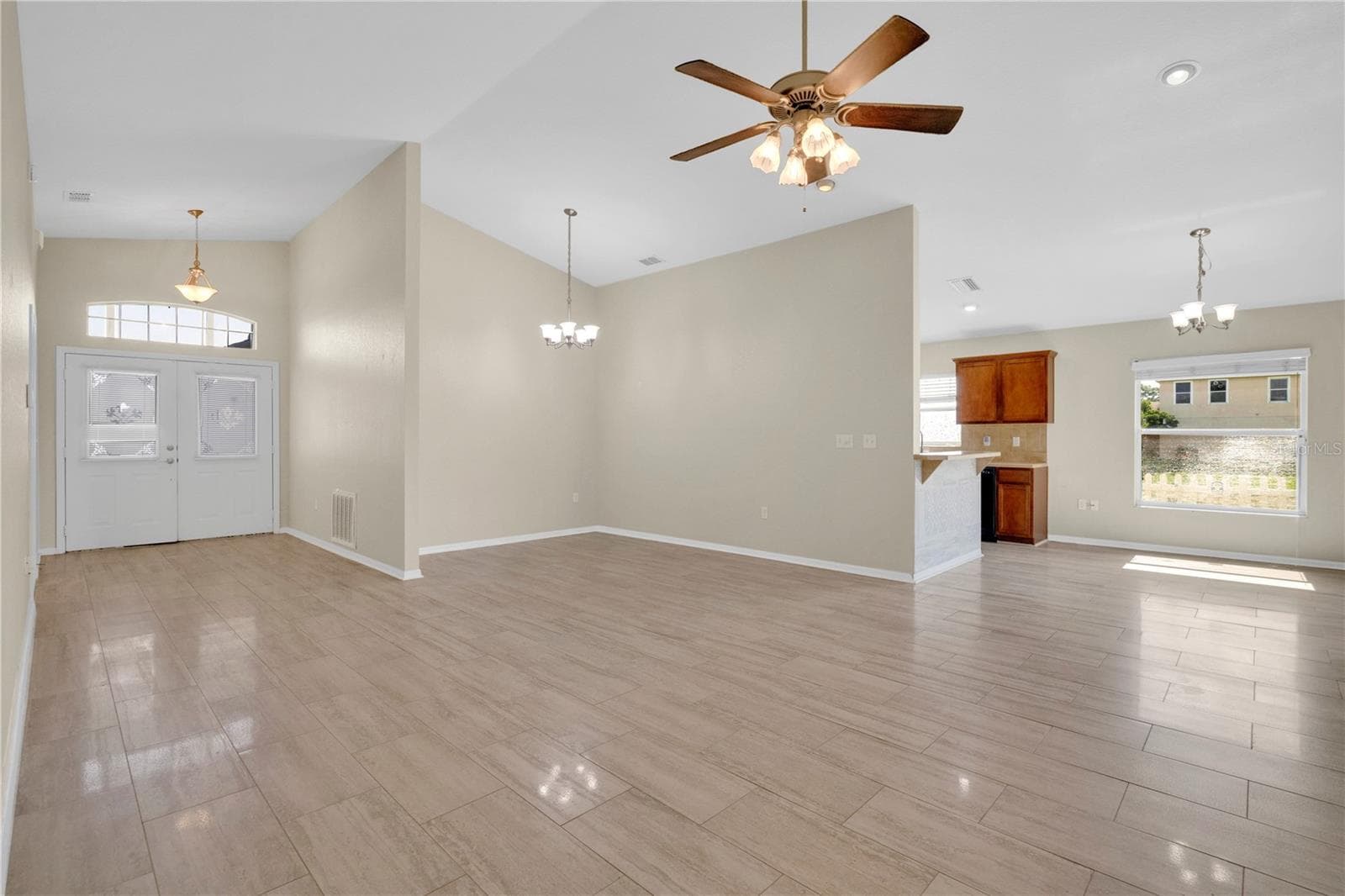 Single Family Residence at 4919 ST JAMES DR, WINTER HAVEN, photo 10 of 31
