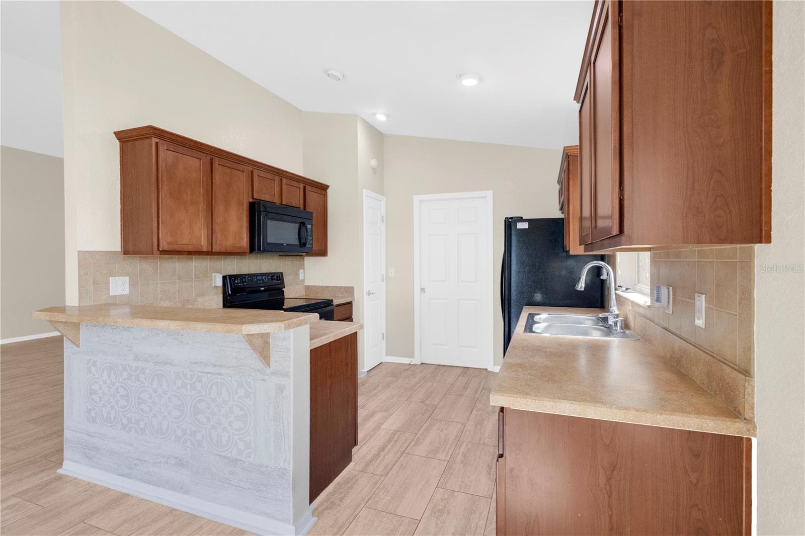 Single Family Residence at 4919 ST JAMES DR, WINTER HAVEN, photo 14 of 31