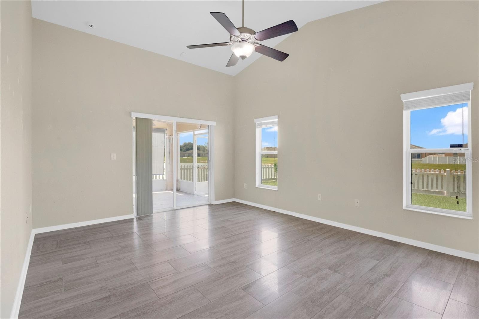 Single Family Residence at 4919 ST JAMES DR, WINTER HAVEN, photo 17 of 31