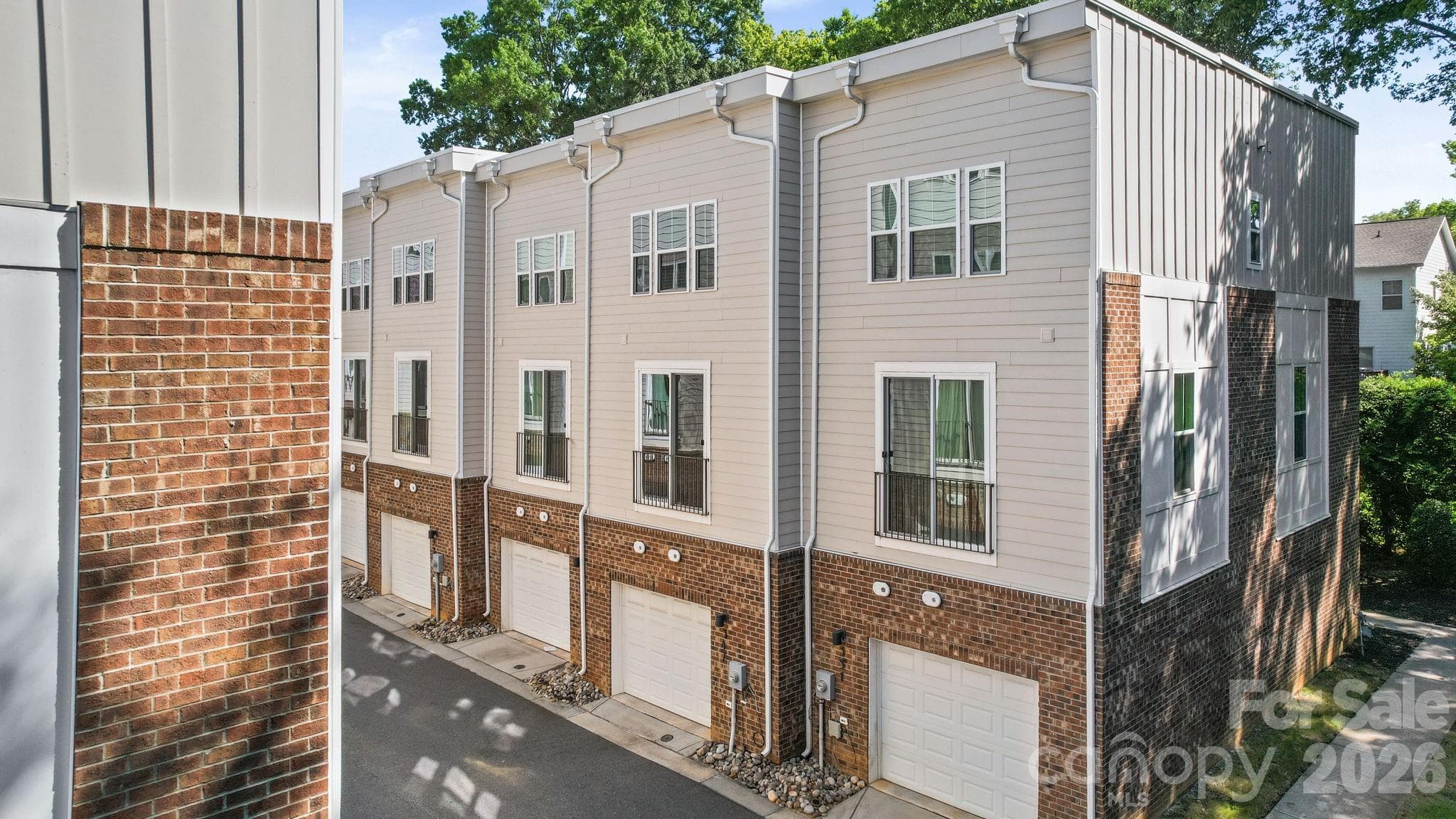 Townhouse at 547 Old Mill Road, Charlotte, photo 28 of 32