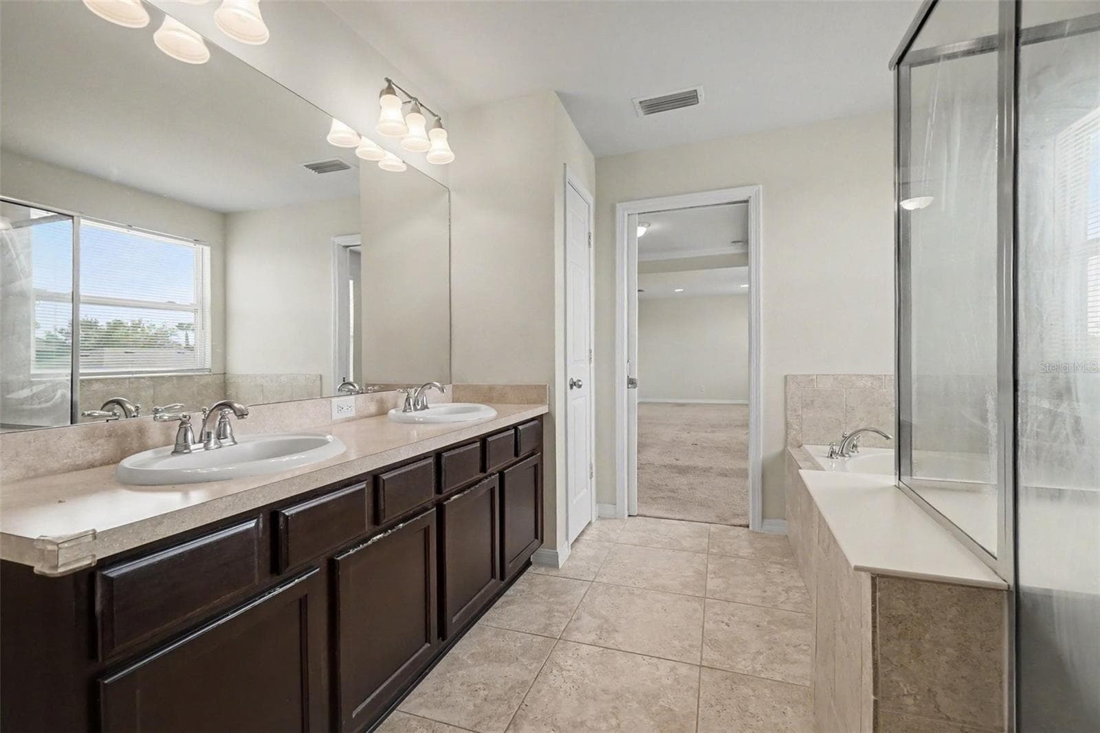 Single Family Residence at 9217 EUROPEAN OLIVE WAY, RIVERVIEW, photo 16 of 30