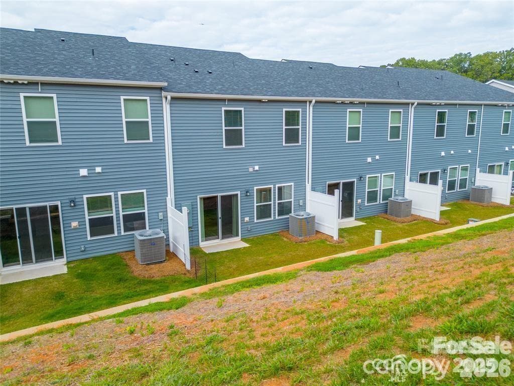 Townhouse at 508 Tayberry Lane, Fort Mill, photo 3 of 18