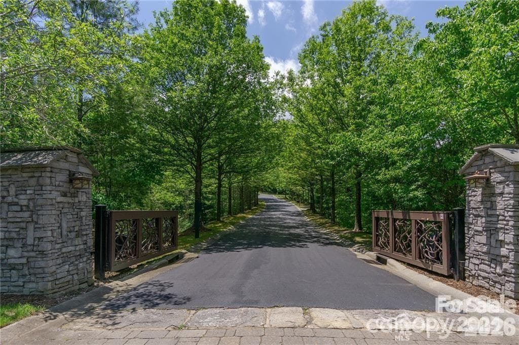 Gated Community - 99999 Caddis Lane, Horse Shoe
