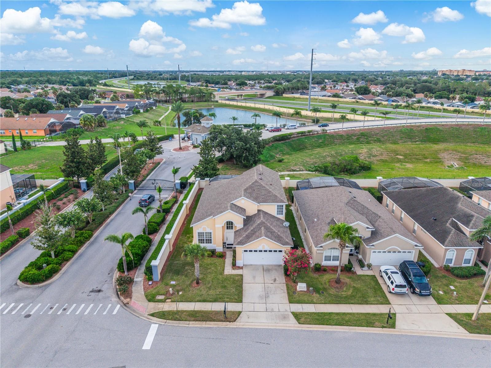 Single Family Residence at 8184 FAN PALM WAY, KISSIMMEE, photo 2 of 71