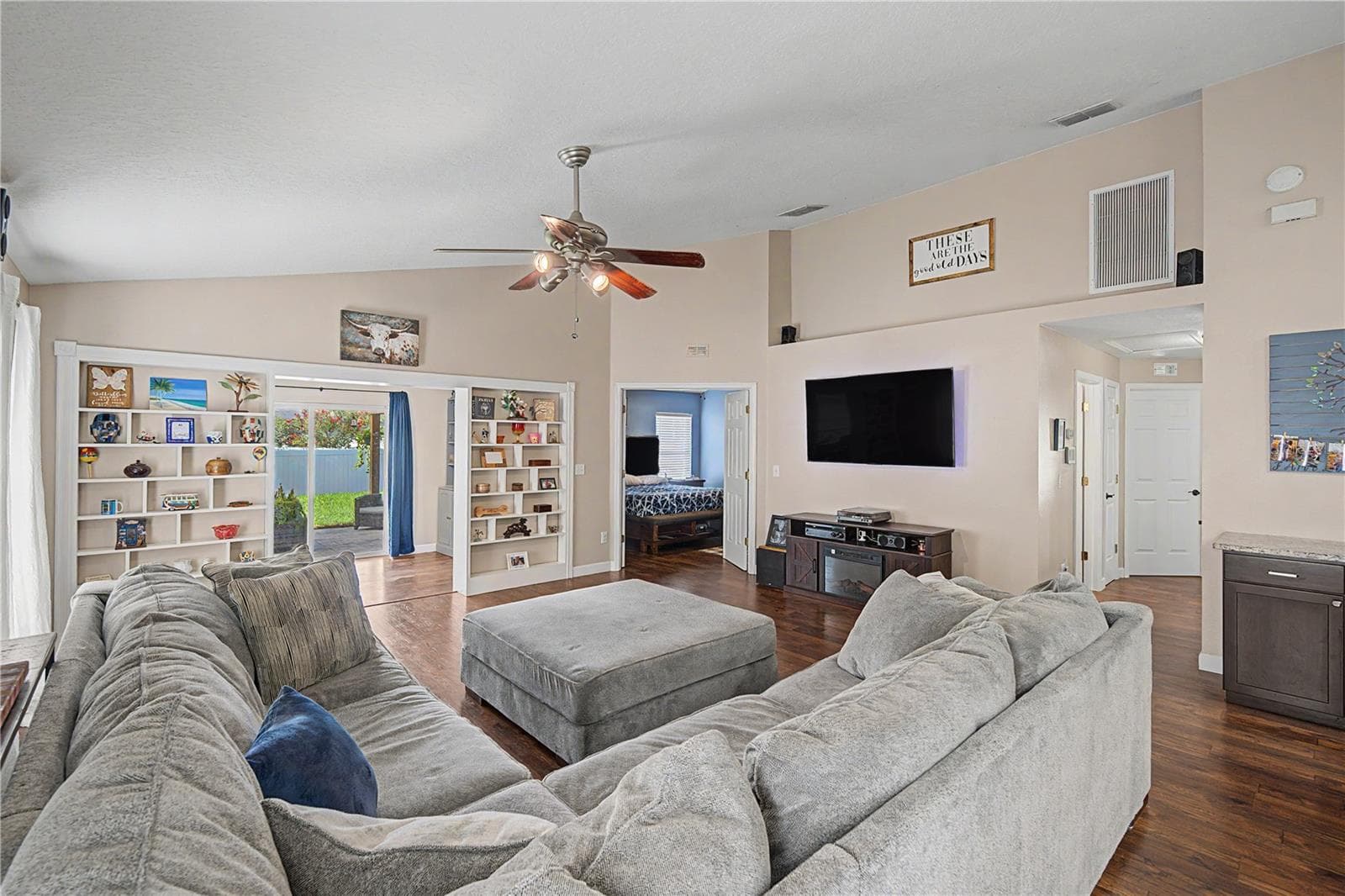 Single Family Residence at 24328 MISTWOOD CT, LUTZ, photo 10 of 43