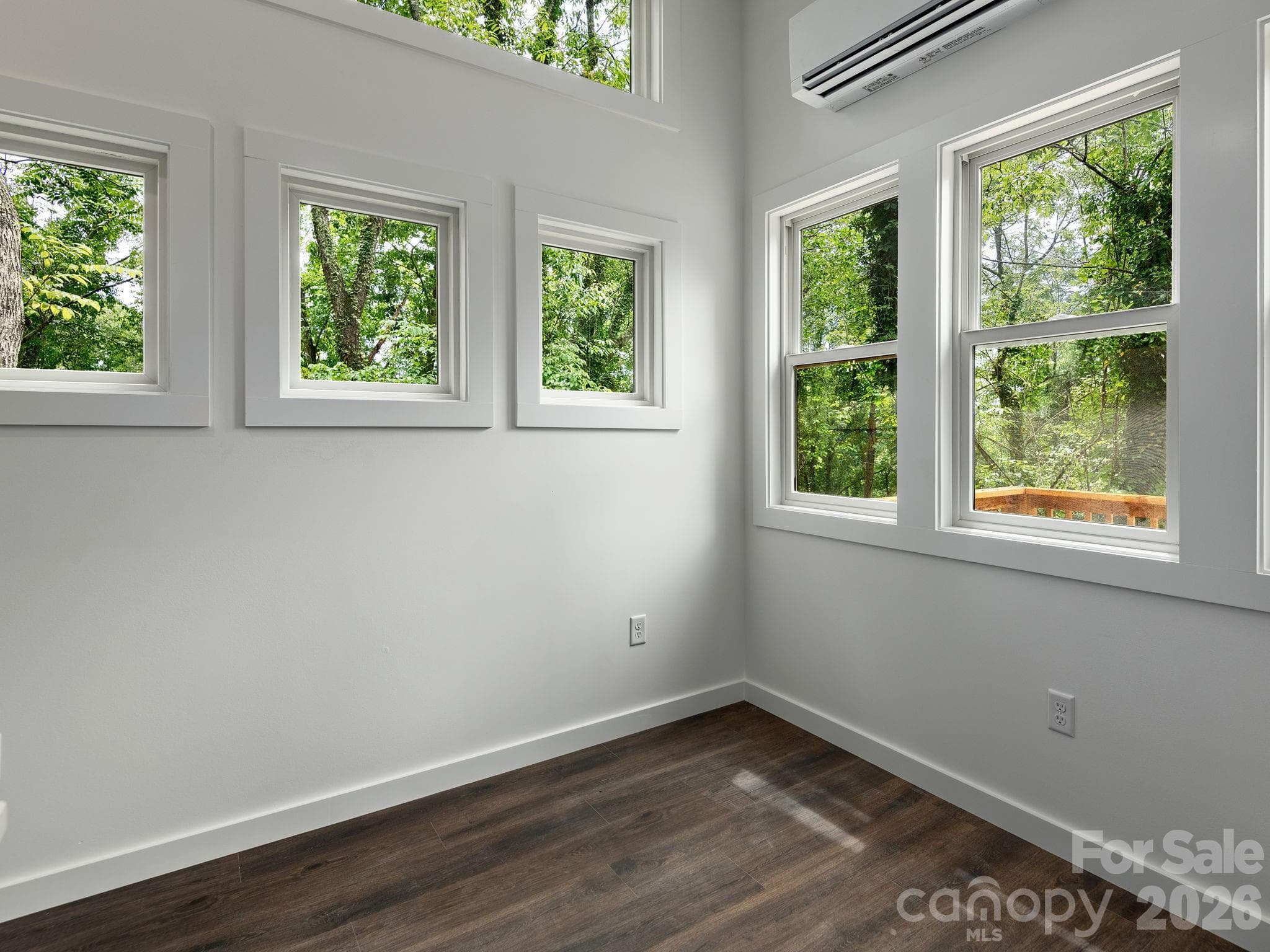 Single Family Residence at 30 Pine Road, Asheville, photo 10 of 23