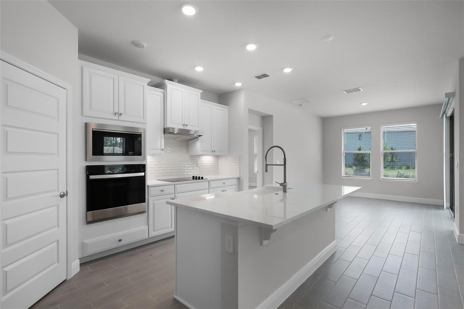 Single Family Residence at 11899 SHINE VIEW LN, WINTER GARDEN, photo 5 of 89