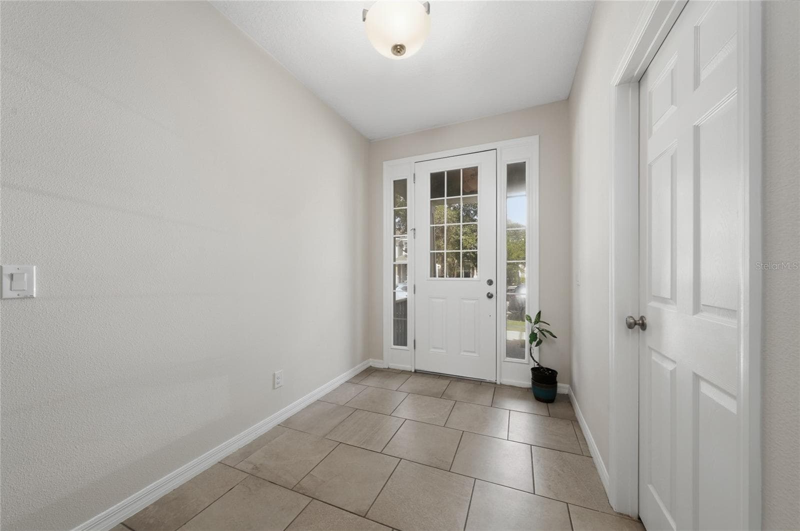 Townhouse at 8659 VEDDER LN, ORLANDO, photo 3 of 32
