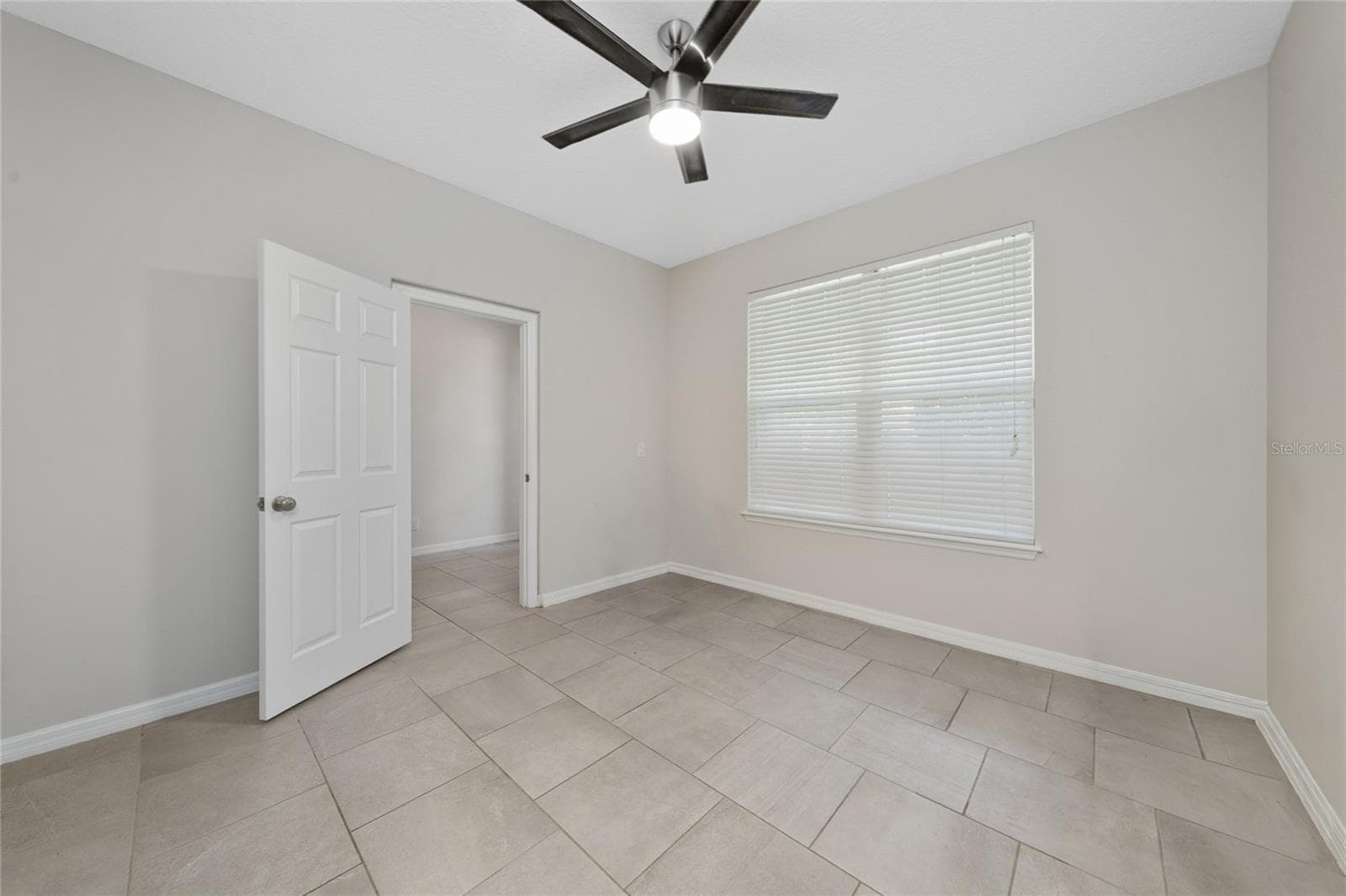 Townhouse at 8659 VEDDER LN, ORLANDO, photo 5 of 32