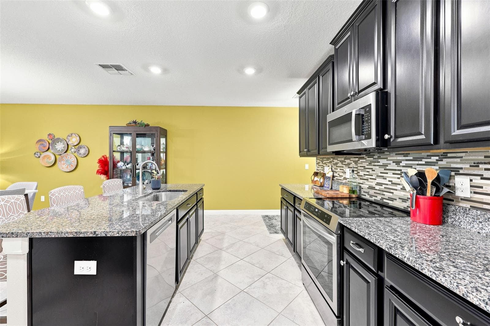 Townhouse at 5305 STOIC VALE DR, WIMAUMA, photo 16 of 68