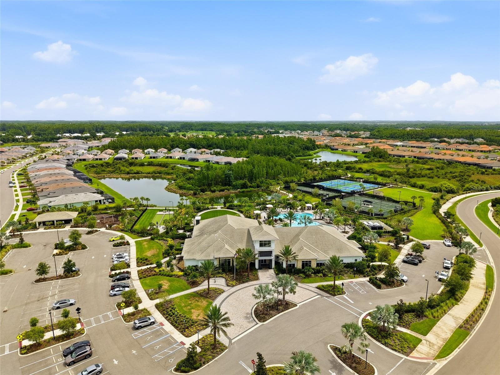 Resort Amenities - 4718 GAROFALO RD, WESLEY CHAPEL