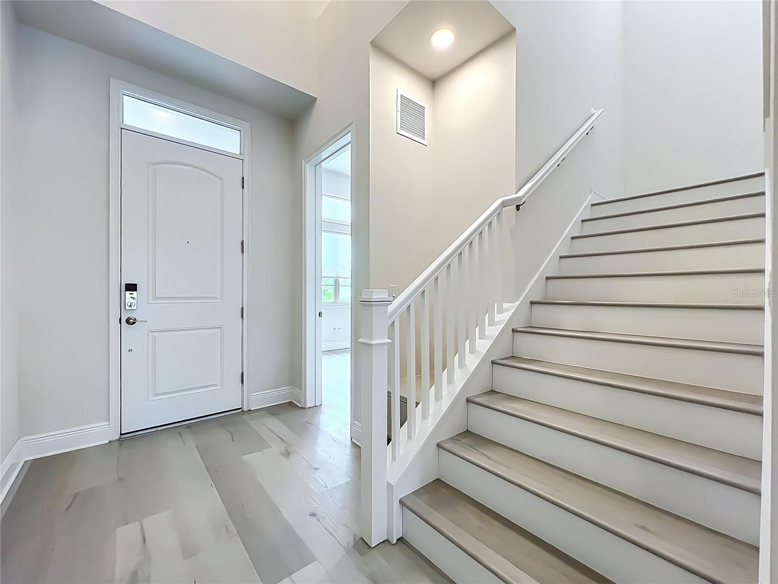 Single Family Residence at 13809 LARKTON LN, ORLANDO, photo 7 of 85