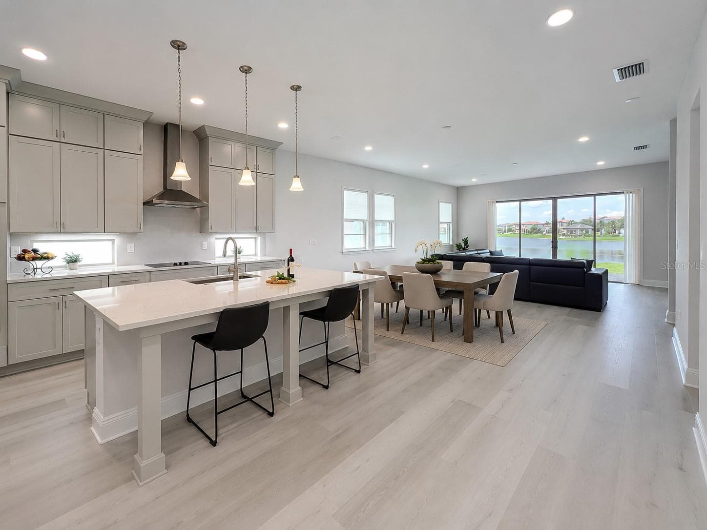 Single Family Residence at 13809 LARKTON LN, ORLANDO, photo 10 of 85