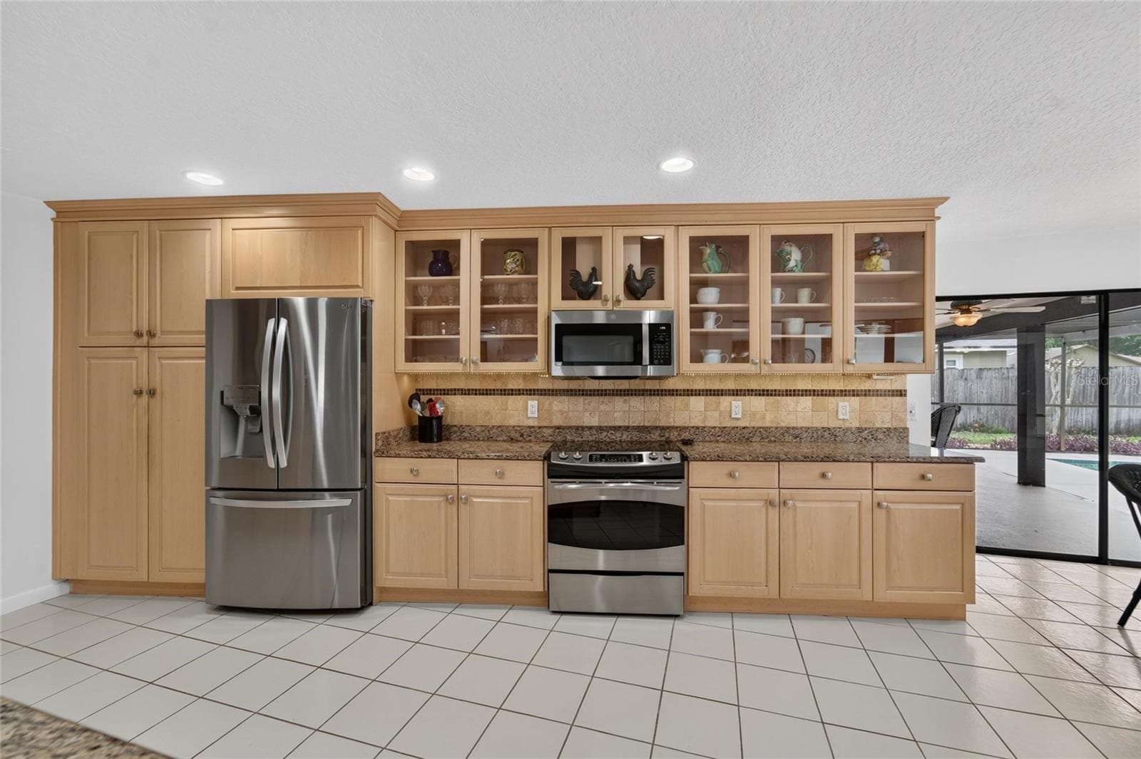 Single Family Residence at 14015 SHADY SHORES DR, TAMPA, photo 12 of 43