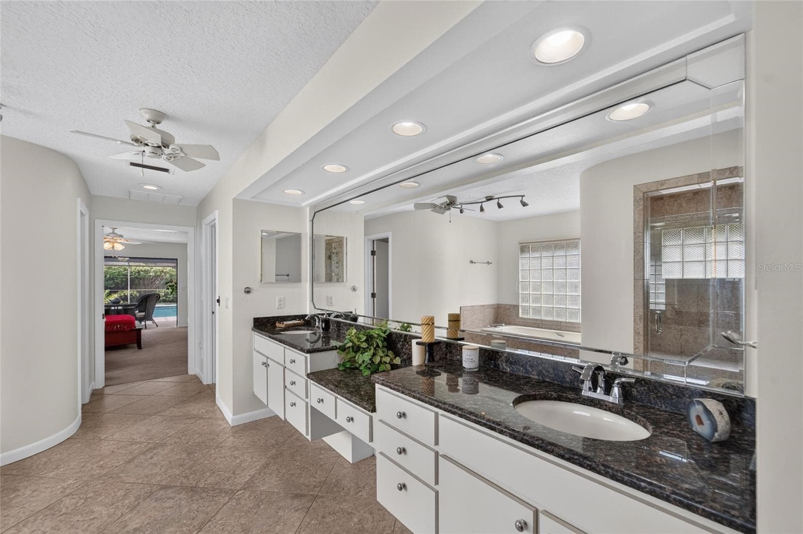 Single Family Residence at 14015 SHADY SHORES DR, TAMPA, photo 22 of 43