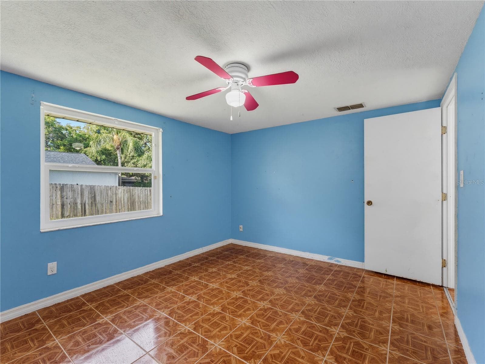 Single Family Residence at 1116 E OAKWOOD ST, TARPON SPRINGS, photo 38 of 68