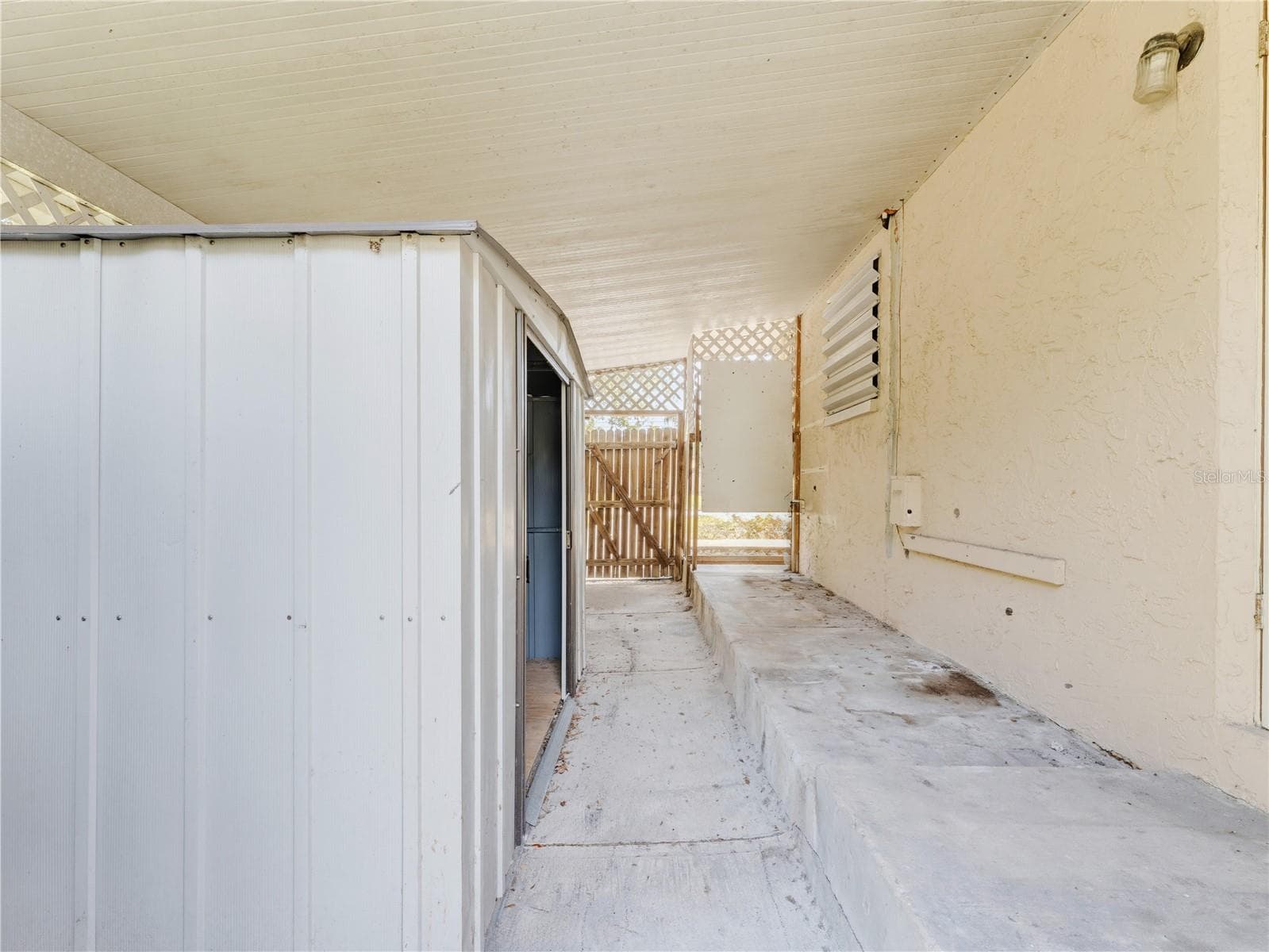 Single Family Residence at 1116 E OAKWOOD ST, TARPON SPRINGS, photo 55 of 68