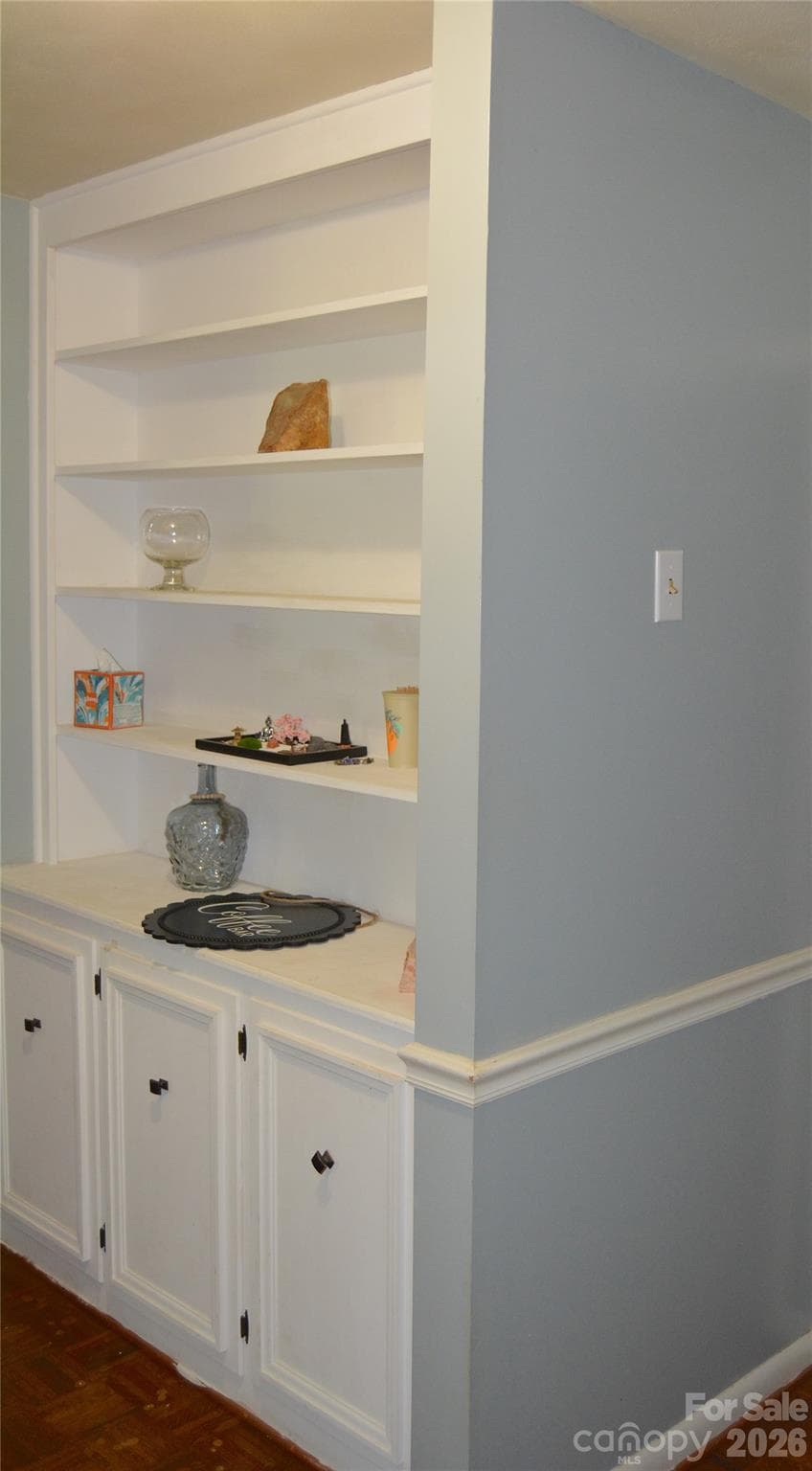 Hallway Built In - 467 Forest Lake Road, Forest City