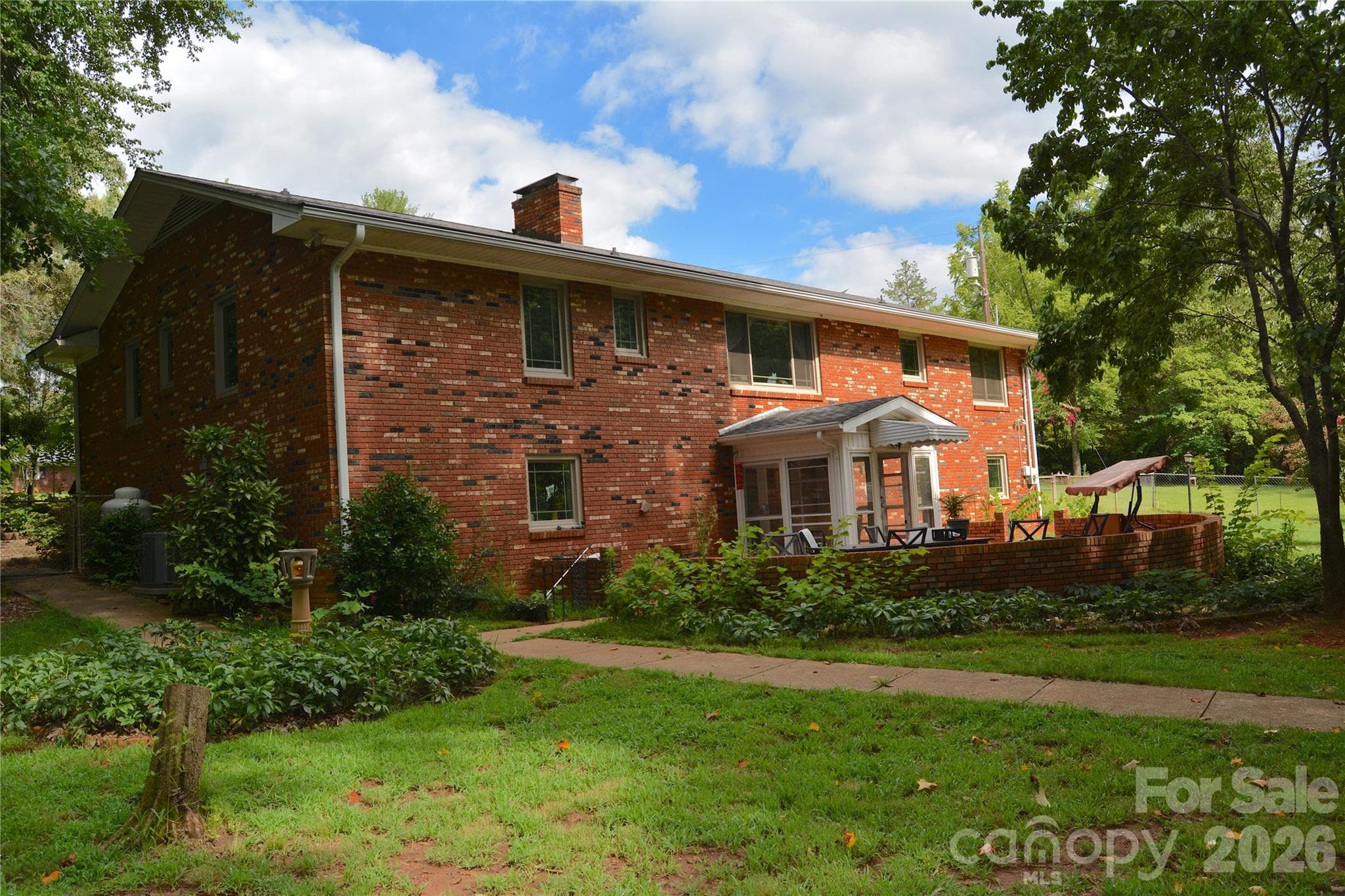 House view rear - 467 Forest Lake Road, Forest City