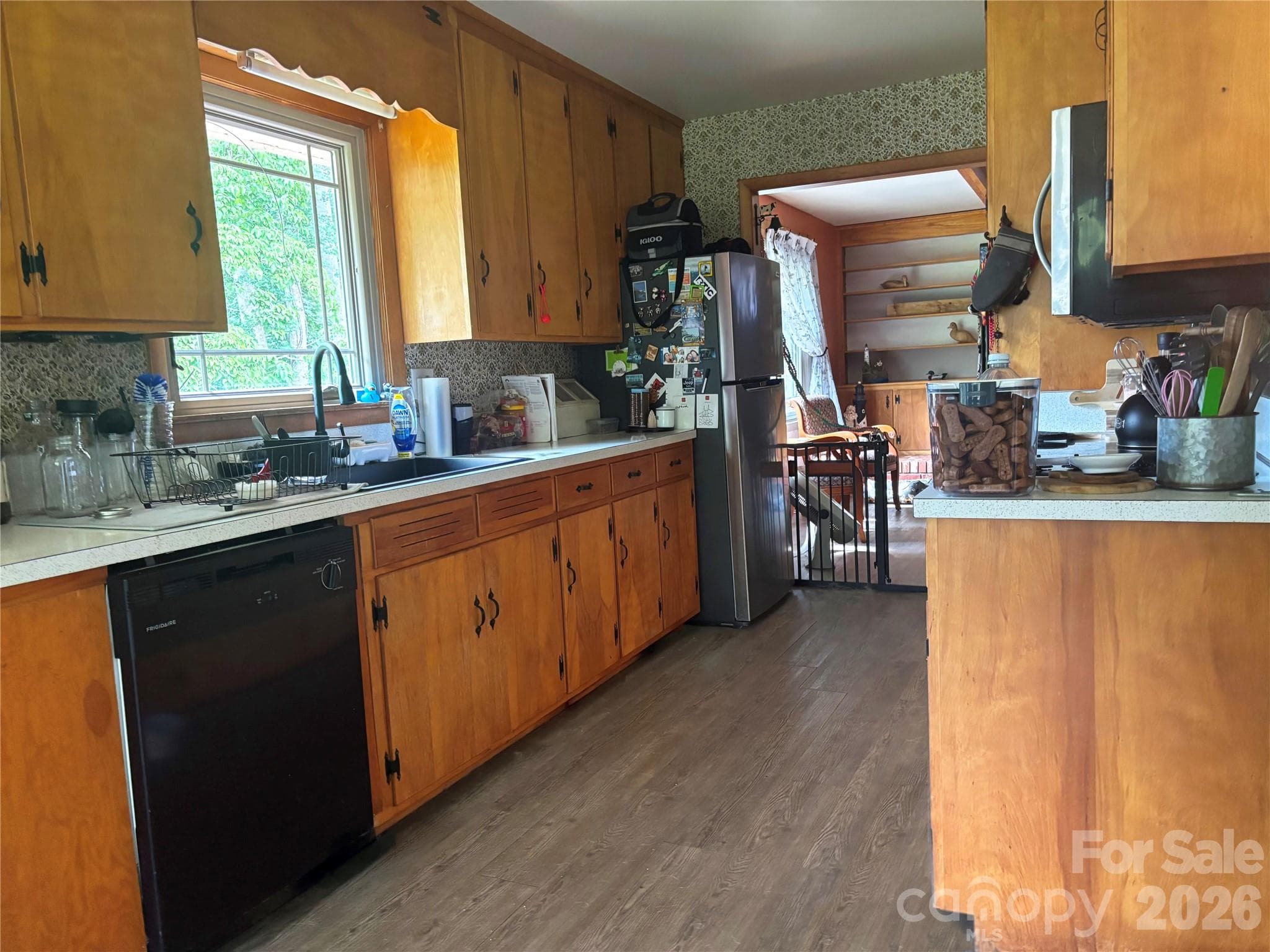 Kitchen - 467 Forest Lake Road, Forest City