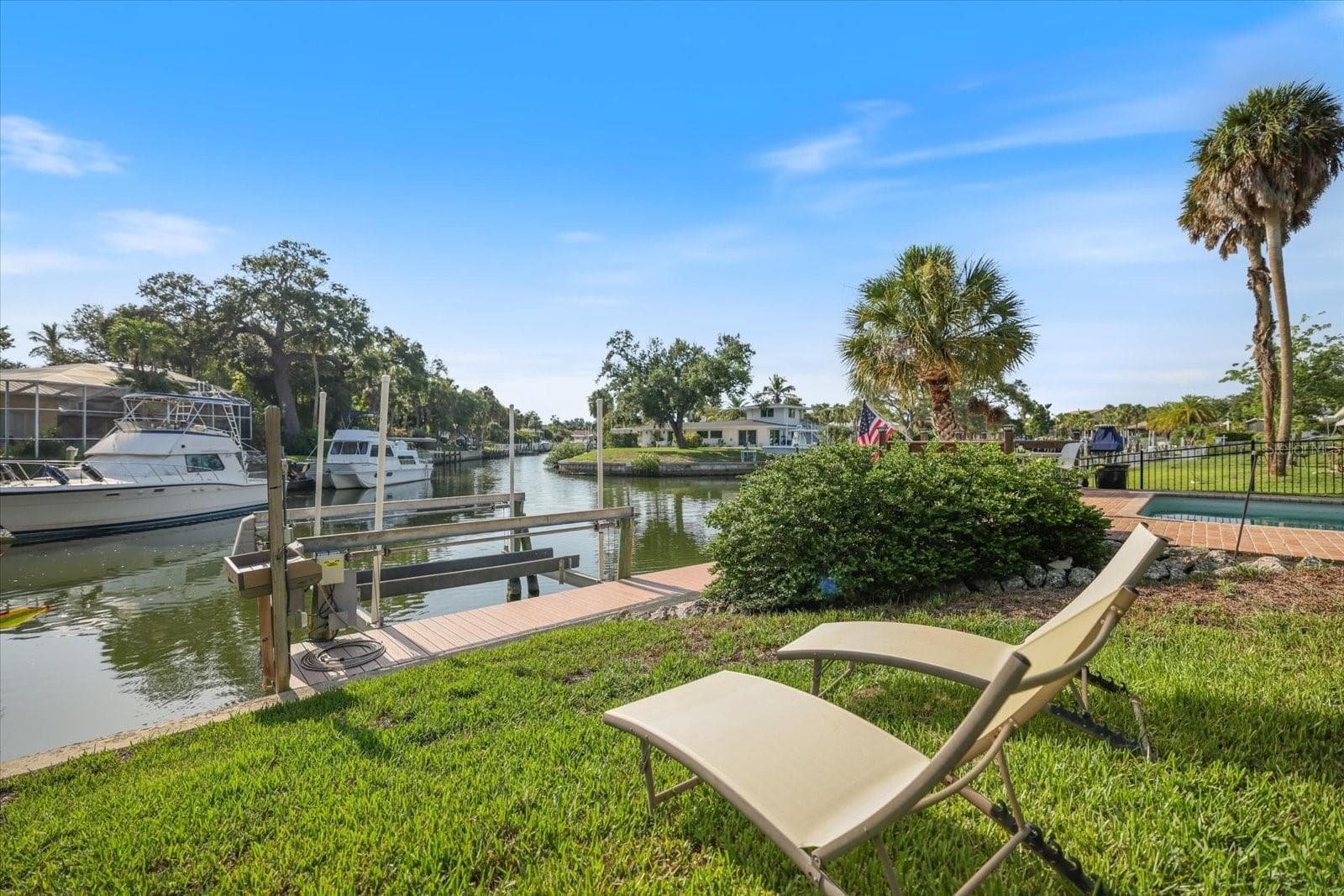 Single Family Residence at 1827 BAYWOOD DR, SARASOTA, photo 69 of 76