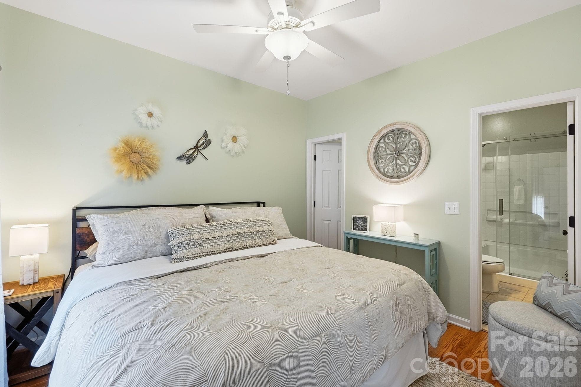 First floor primary en suite bedroom with walk-in closet - 203 Tail Race Lane, Fort Mill
