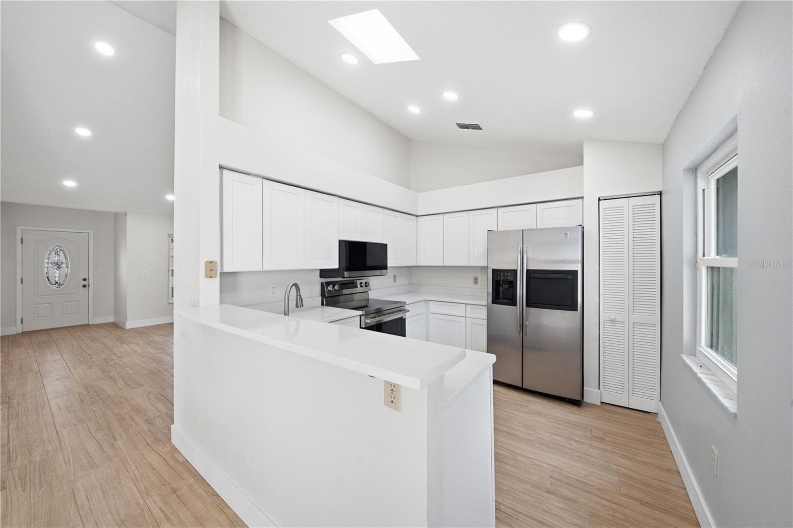 Single Family Residence at 2007 59TH CIR S, ST PETERSBURG, photo 11 of 38