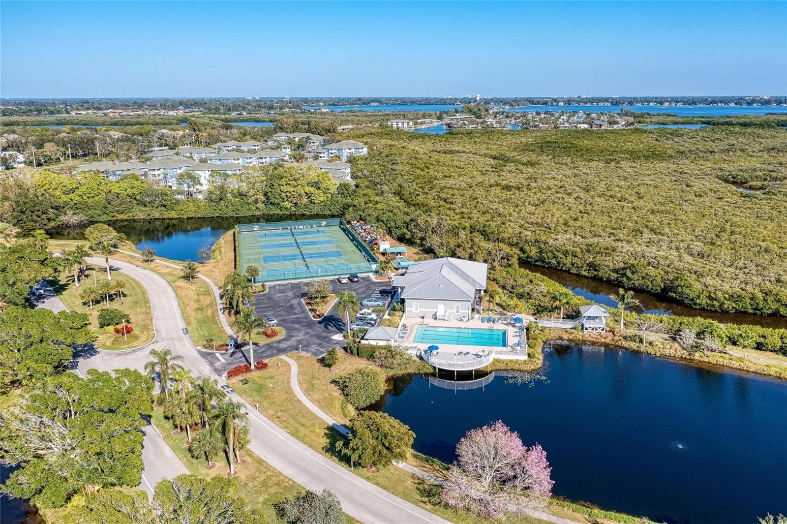Single Family Residence at 1218 SPOONBILL LANDINGS CIR, BRADENTON, photo 51 of 68