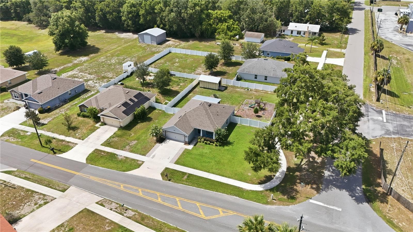 Single Family Residence at 362 LAKE ST, UMATILLA, photo 35 of 41