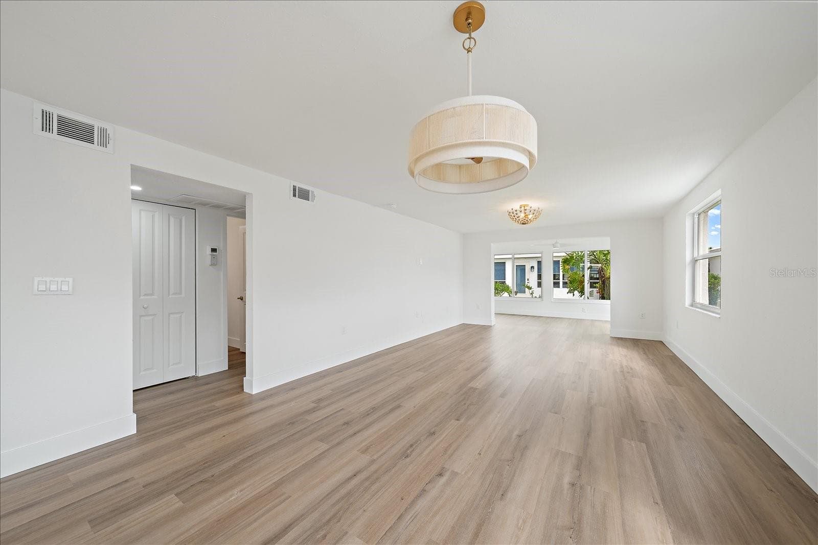 Living Area - 683 SPANISH DR S #214, LONGBOAT KEY