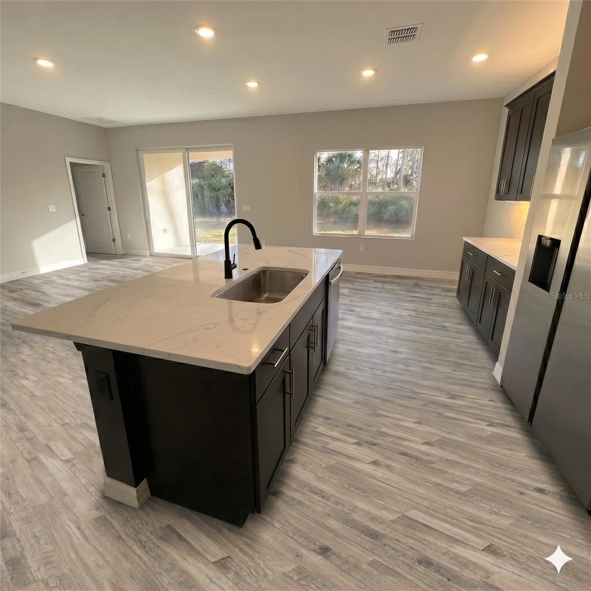 Single Family Residence at 2039 E NEWHAVEN ST, INVERNESS, photo 4 of 12
