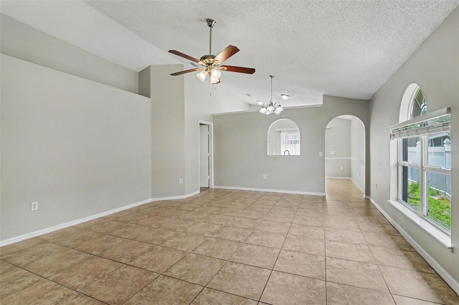 Single Family Residence at 5655 NEW CAMBRIDGE RD, ORLANDO, photo 3 of 19