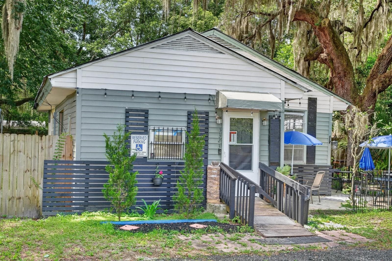 3323 SAINT JOHNS AVE