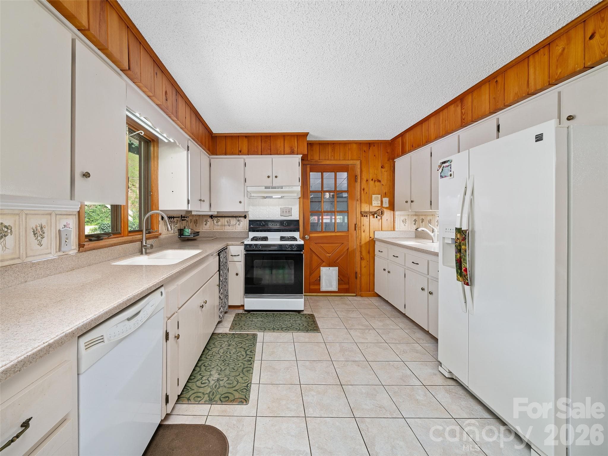 Single Family Residence at 1065 Upper Pig Pen Road, Green Mountain, photo 7 of 39