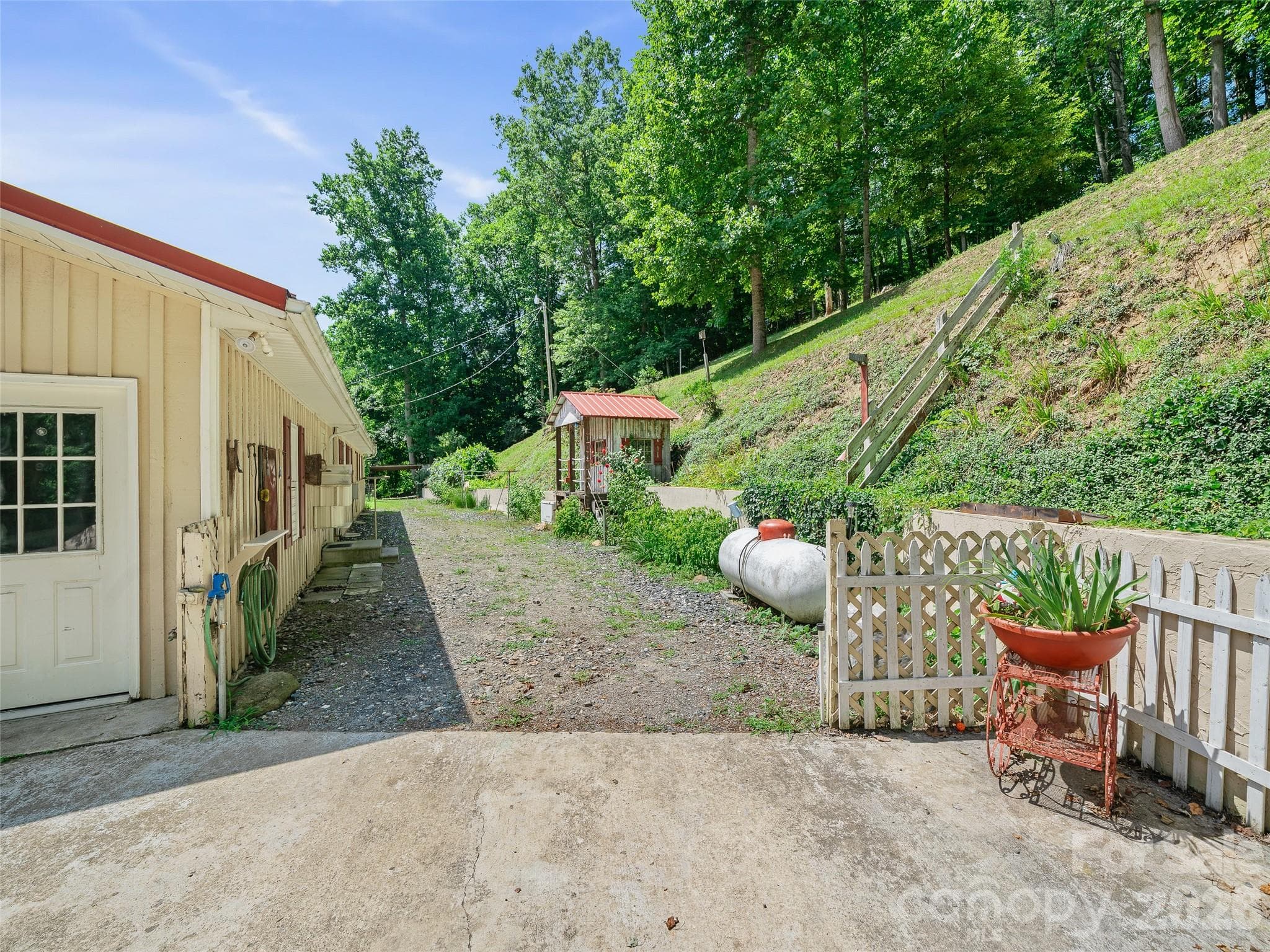 Single Family Residence at 1065 Upper Pig Pen Road, Green Mountain, photo 32 of 39