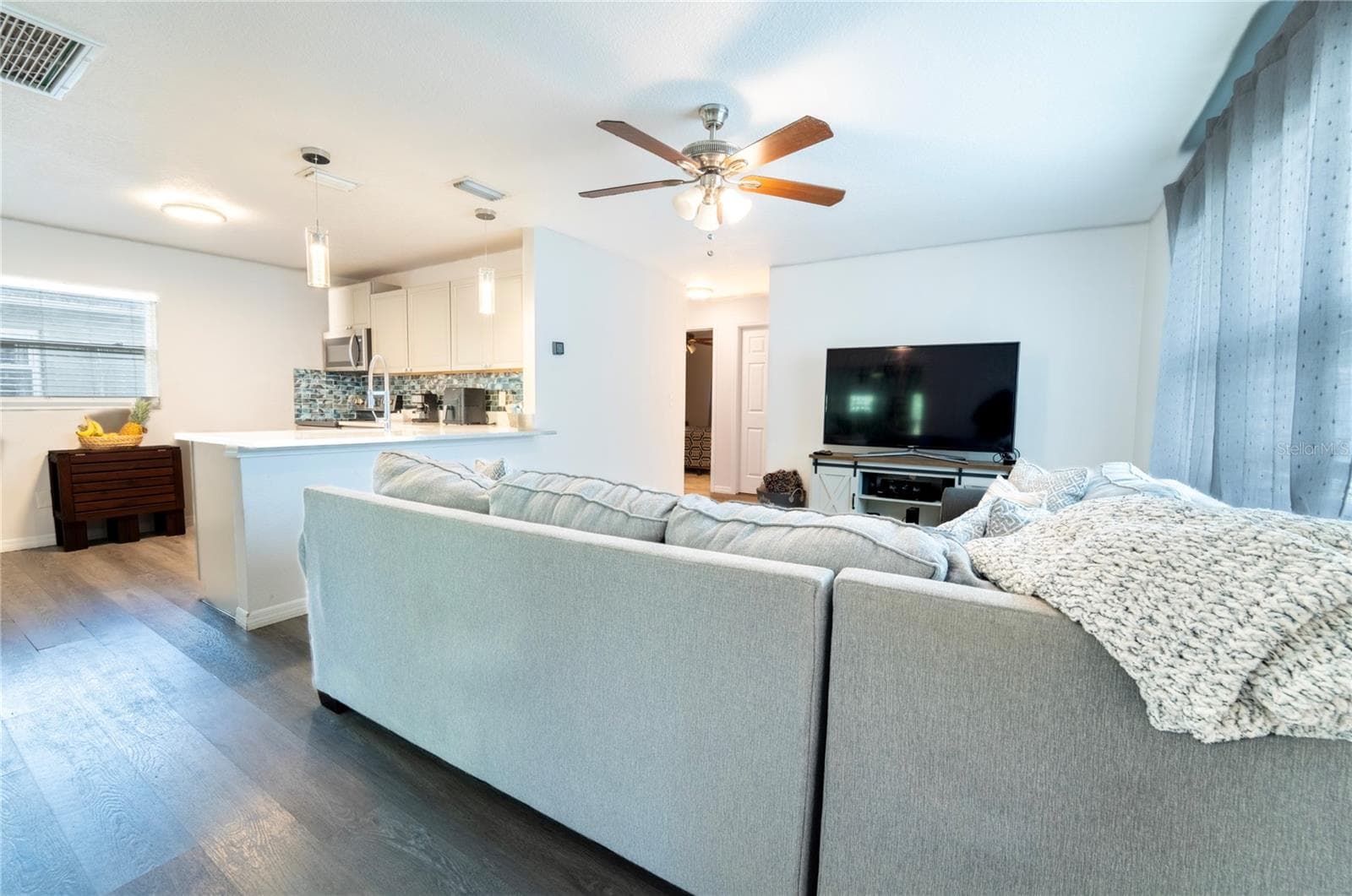 Single Family Residence at 7407 MOUNT VERNON RD, TAMPA, photo 5 of 15