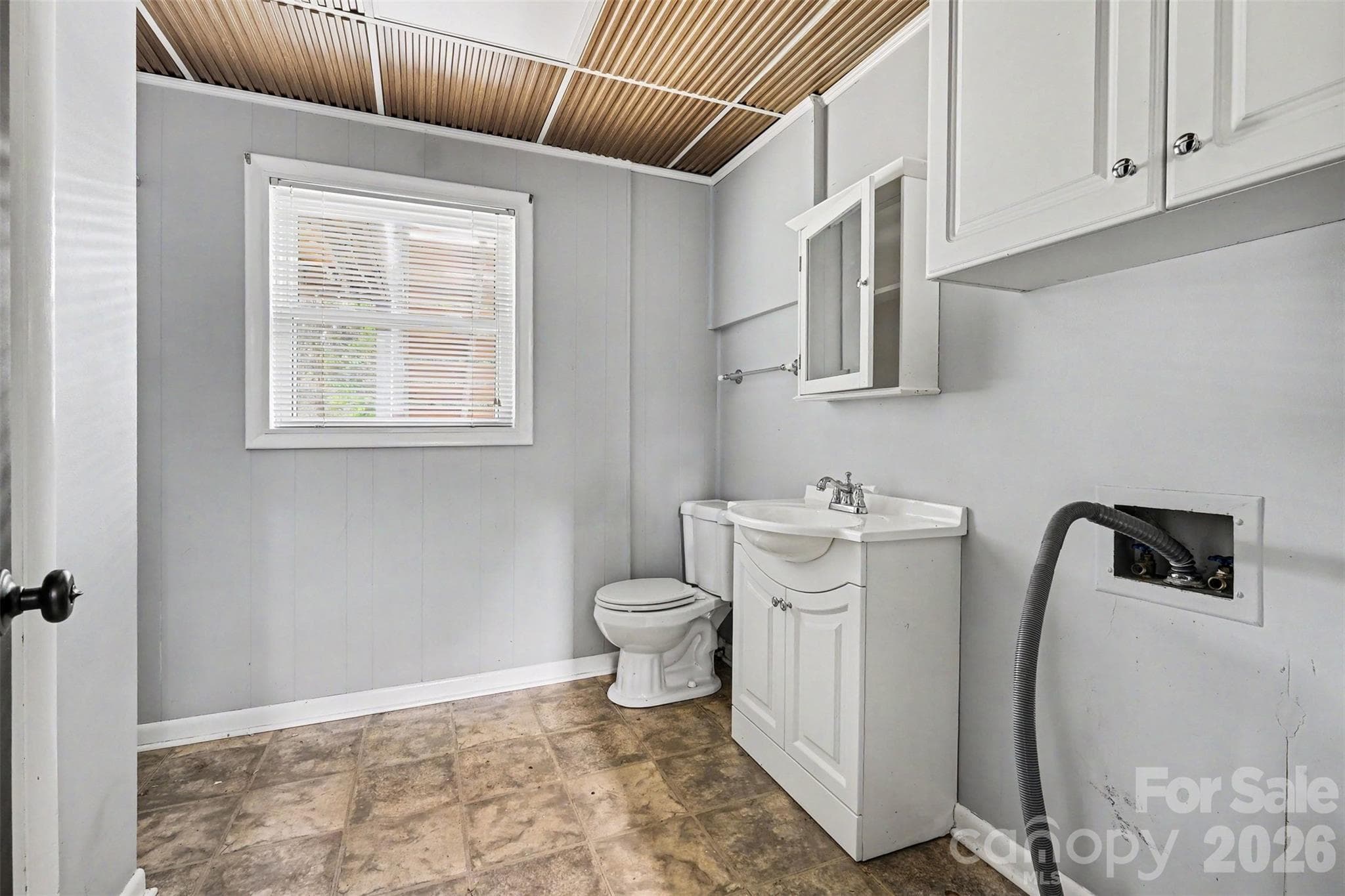 Single Family Residence at 2310 24th Avenue NE, Hickory, photo 27 of 38