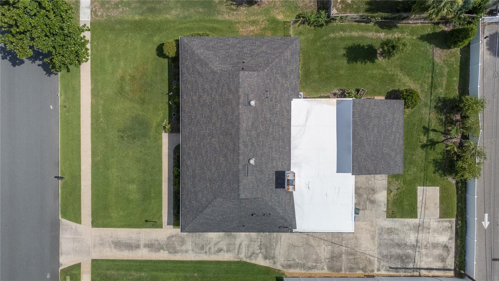 Aerial view of home and lot features - 1211 HUNT AVE, LAKELAND
