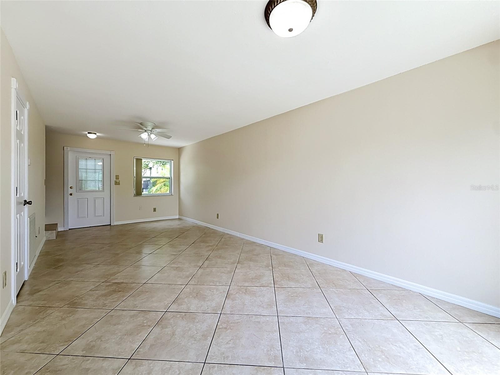 Townhouse at 1718 ADAMS CIR S, LARGO, photo 4 of 57