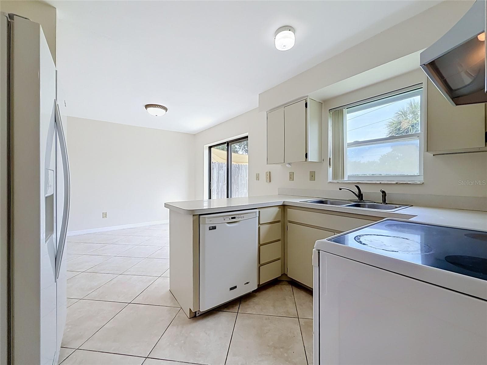 Townhouse at 1718 ADAMS CIR S, LARGO, photo 12 of 57