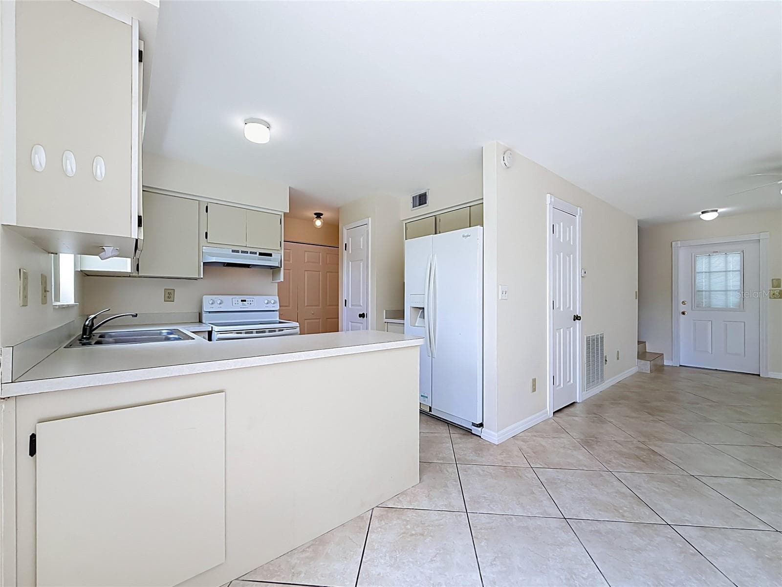 Townhouse at 1718 ADAMS CIR S, LARGO, photo 13 of 57