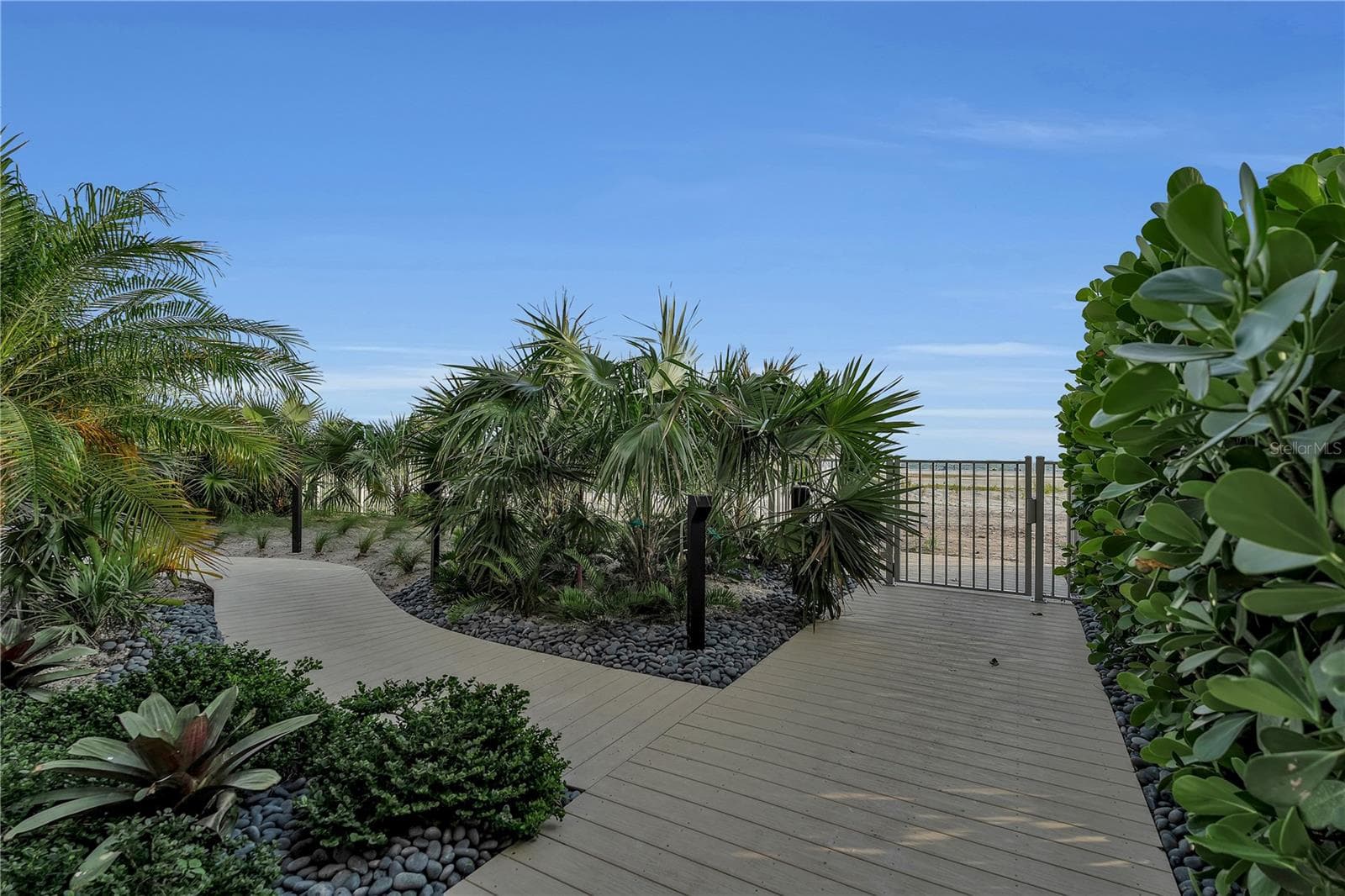Private Beach Access - 70 AVENIDA VENECCIA #202, SARASOTA