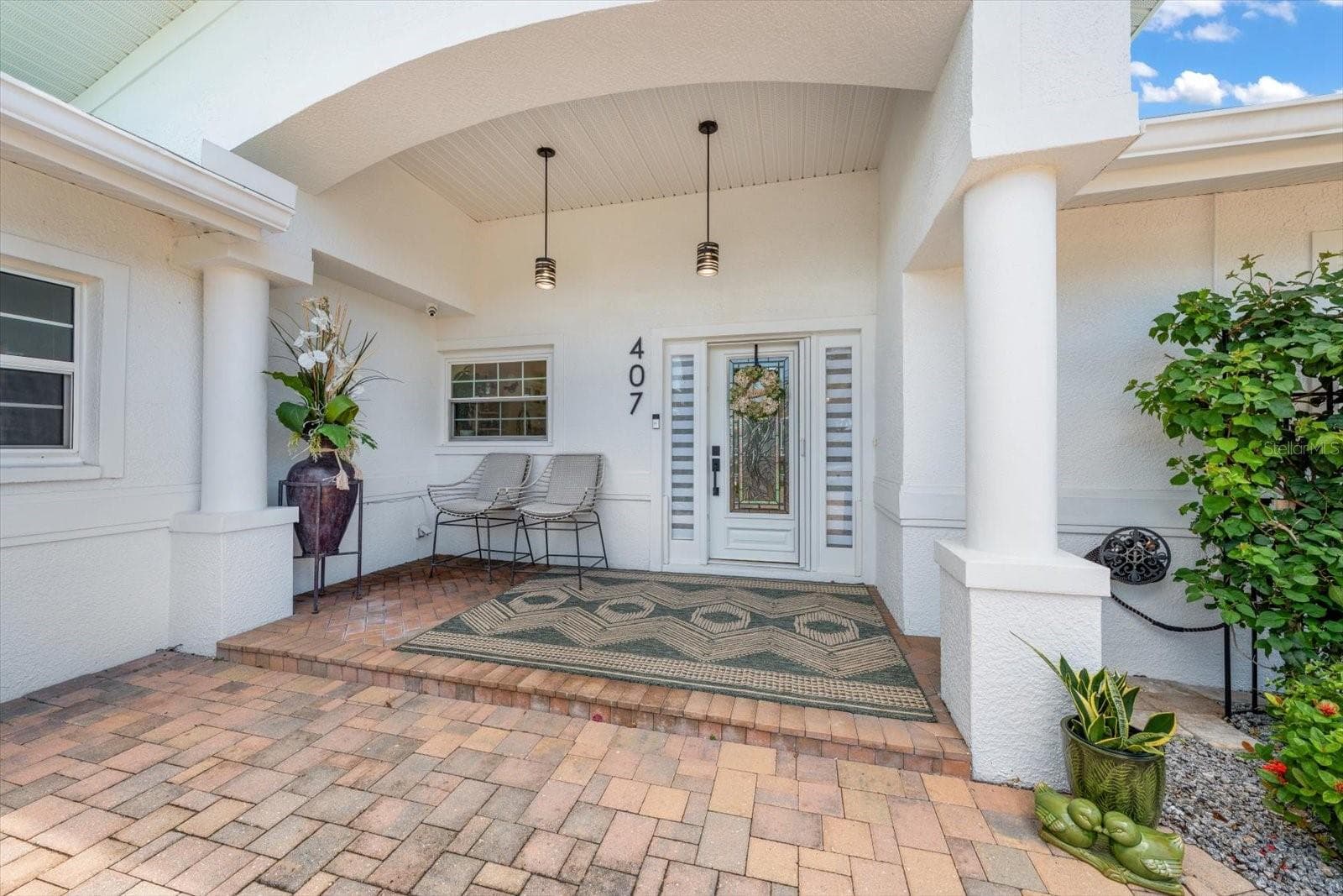 Single Family Residence at 407 HARBOR VIEW LN, LARGO, photo 3 of 26