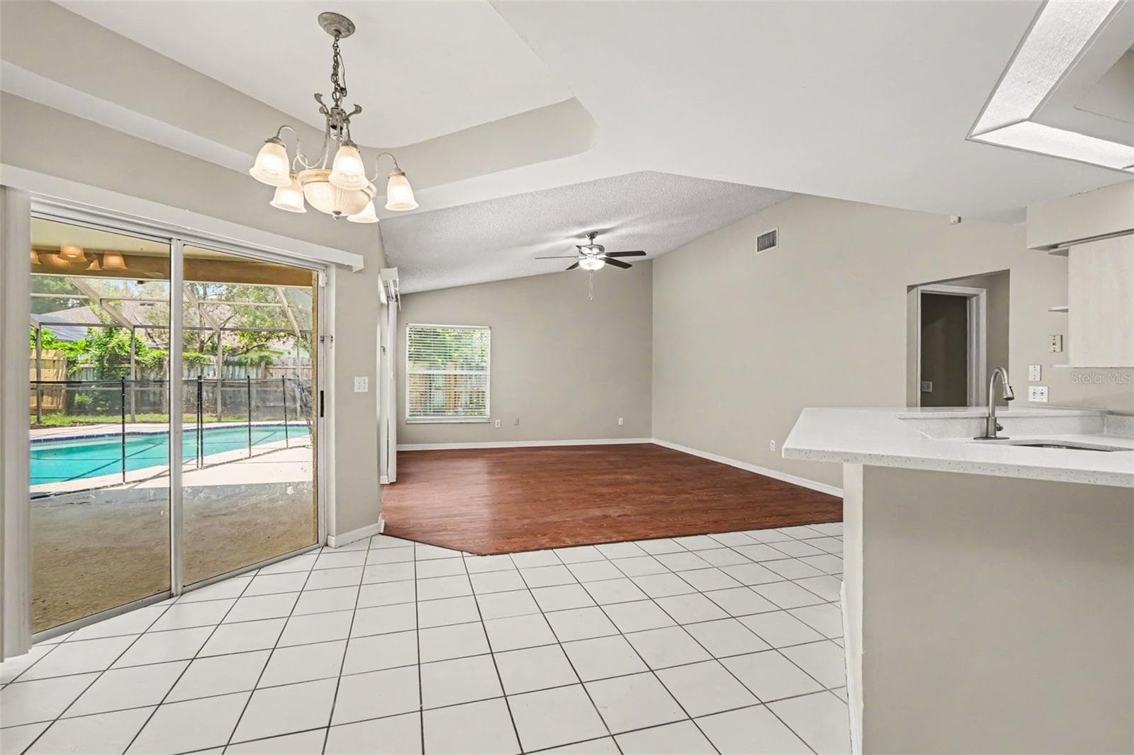 Single Family Residence at 2909 STARMOUNT DR, VALRICO, photo 13 of 30