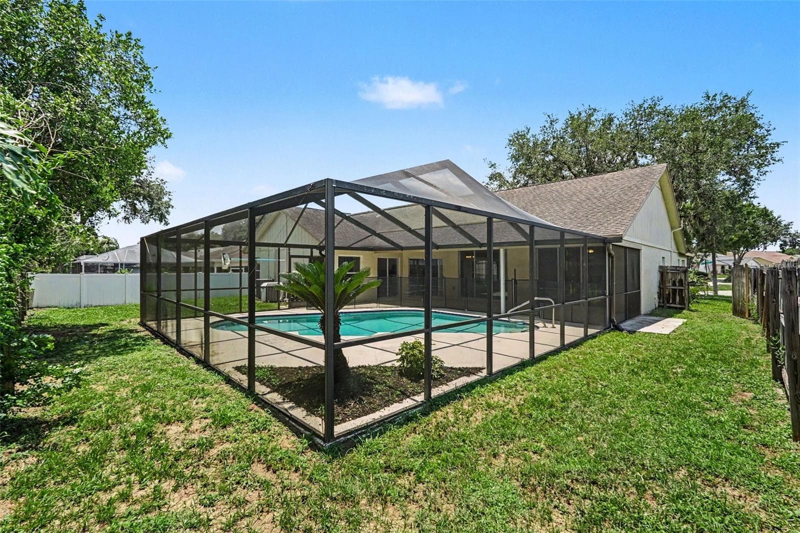 Single Family Residence at 2909 STARMOUNT DR, VALRICO, photo 28 of 30