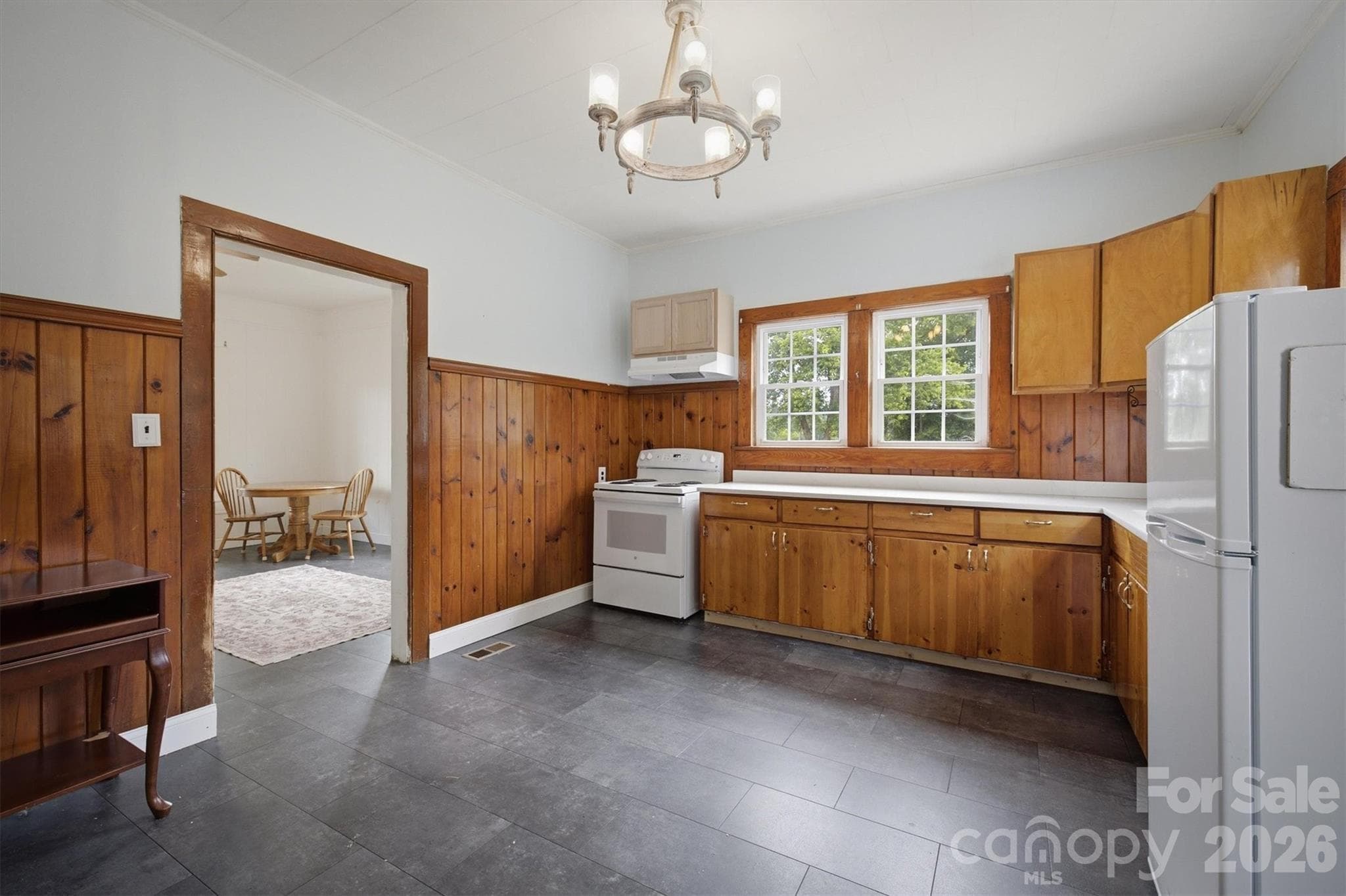 Single Family Residence at 302 Catawba Avenue, Hickory, photo 10 of 33