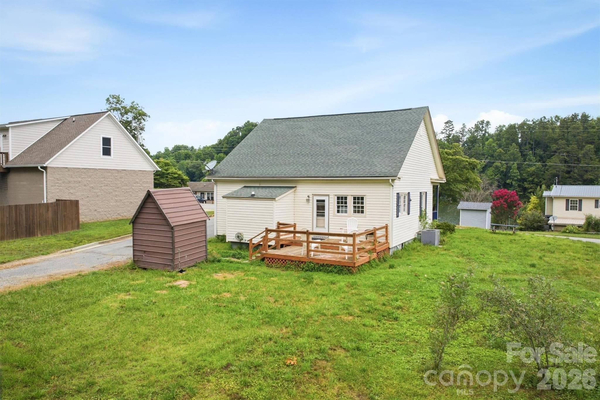 Single Family Residence at 302 Catawba Avenue, Hickory, photo 24 of 33
