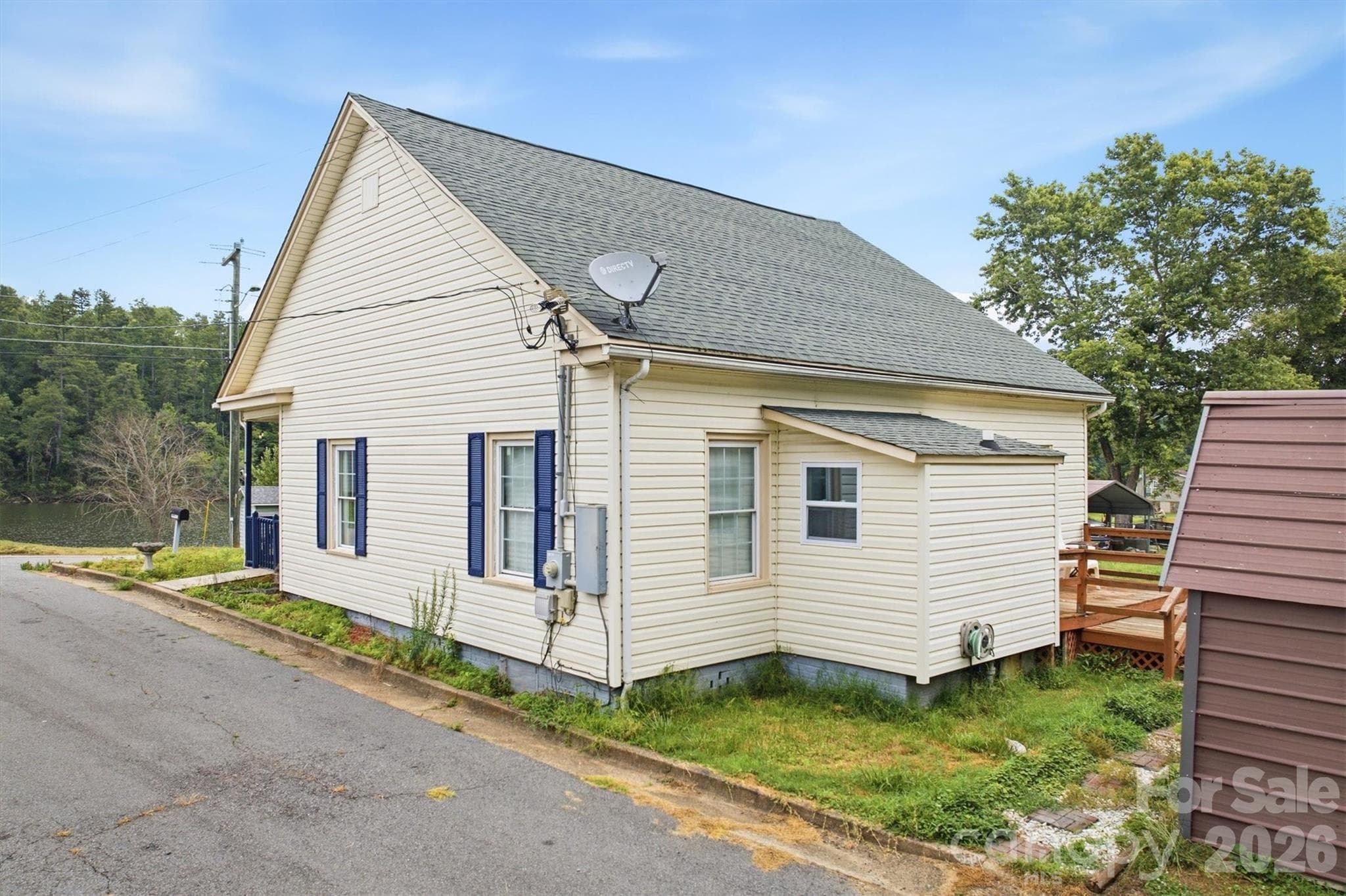 Single Family Residence at 302 Catawba Avenue, Hickory, photo 26 of 33
