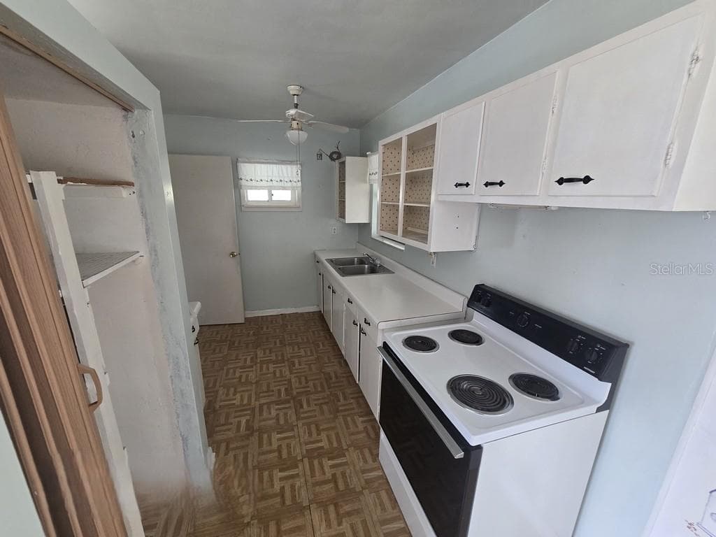 Single Family Residence at 21330 HEPNER AVE, PORT CHARLOTTE, photo 6 of 17